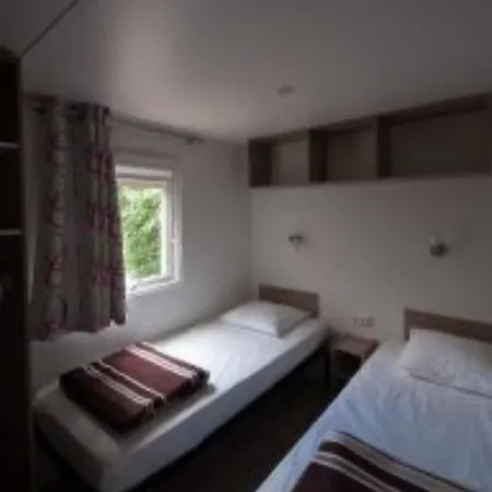 Mobil-home Avec Terrasse - 6 Pers. - Api-1-52-2013 אתר קמפינג