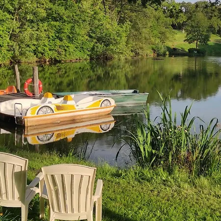 אתר קמפינג Mobil-home Avec Terrasse - 6 Pers. - Api-1-52-2013 Maulévrier