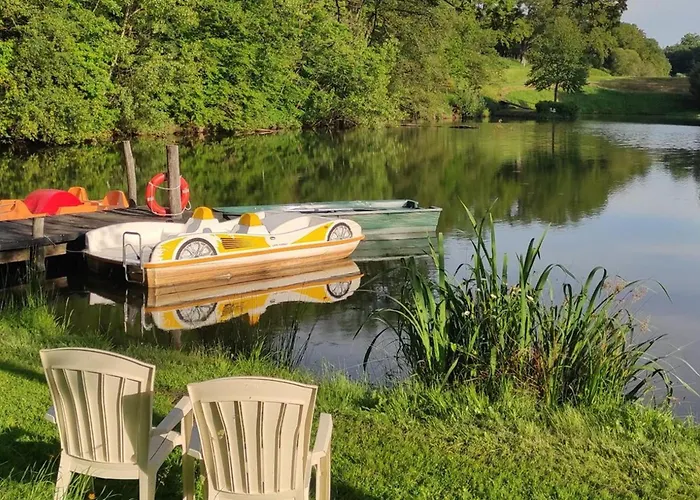 אתר קמפינג Mobil-home Avec Terrasse - 6 Pers. - Api-1-52-2013 Maulévrier