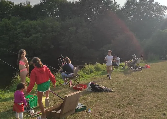 אתר קמפינג Mobil-home Avec Terrasse - 6 Pers. - Api-1-52-2013